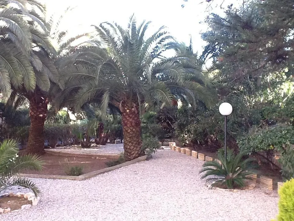 Palm Beach Serenity: Cozy 2-Bed Apartment Near Cannes Beaches 0*,  France