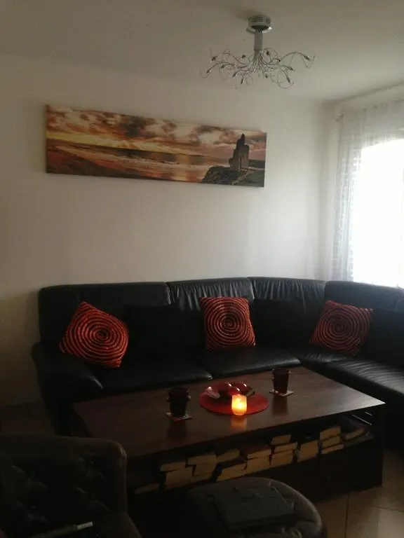Palm Beach Serenity: Cozy 2-Bed Apartment Near Cannes Beaches France