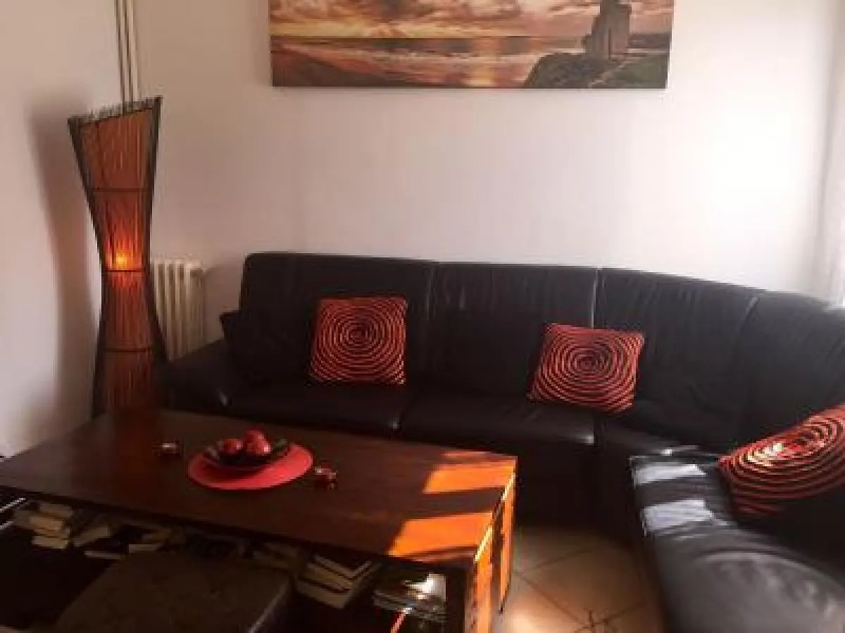 Palm Beach Serenity: Cozy 2-Bed Apartment Near Cannes Beaches